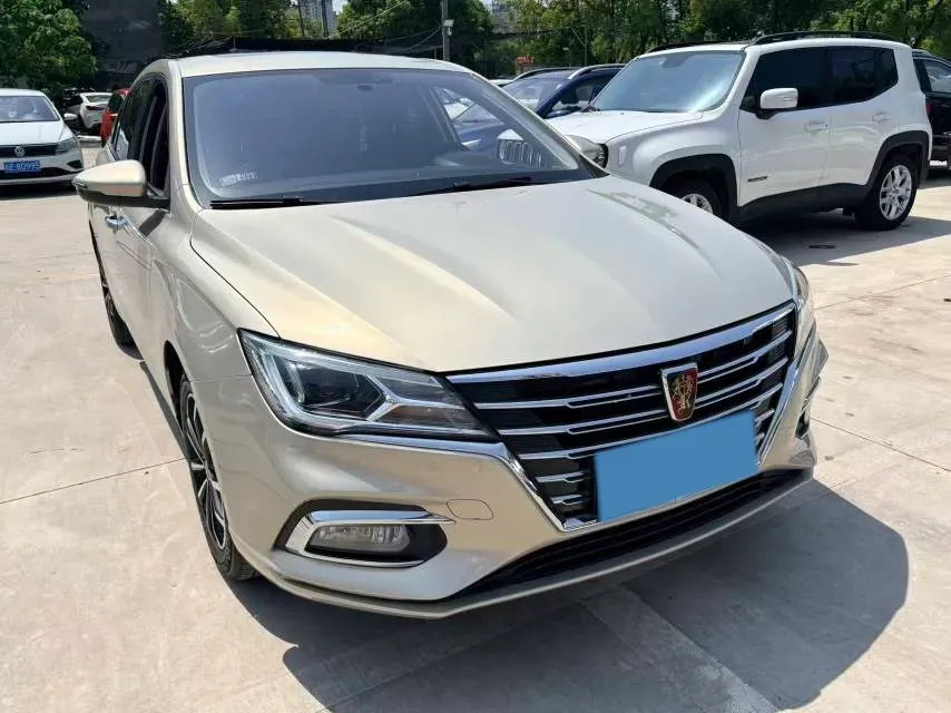2021 Roewe i5 1.5L 120HP L4 5MT,autocango,china used car exporter,china ev exporter,chinese used car exporter,chinese used ev exporter