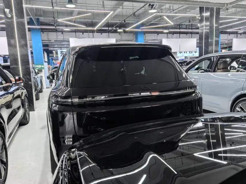 2023 Li L8 Range Extended 154HP REEV 40.9KWH,autocango,china used car exporter,china ev exporter,chinese used car exporter,chinese used ev exporter