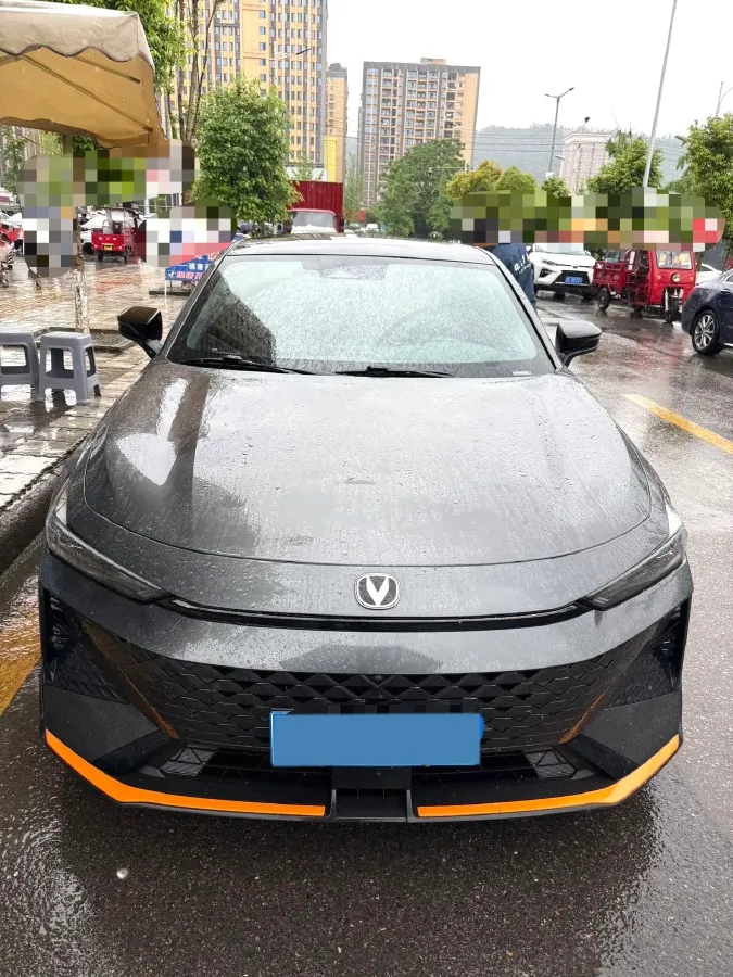 2024 ChangAn UNI-V 1.5T 188HP L4 7DCT,autocango,china used car exporter,china ev exporter,chinese used car exporter,chinese used ev exporter