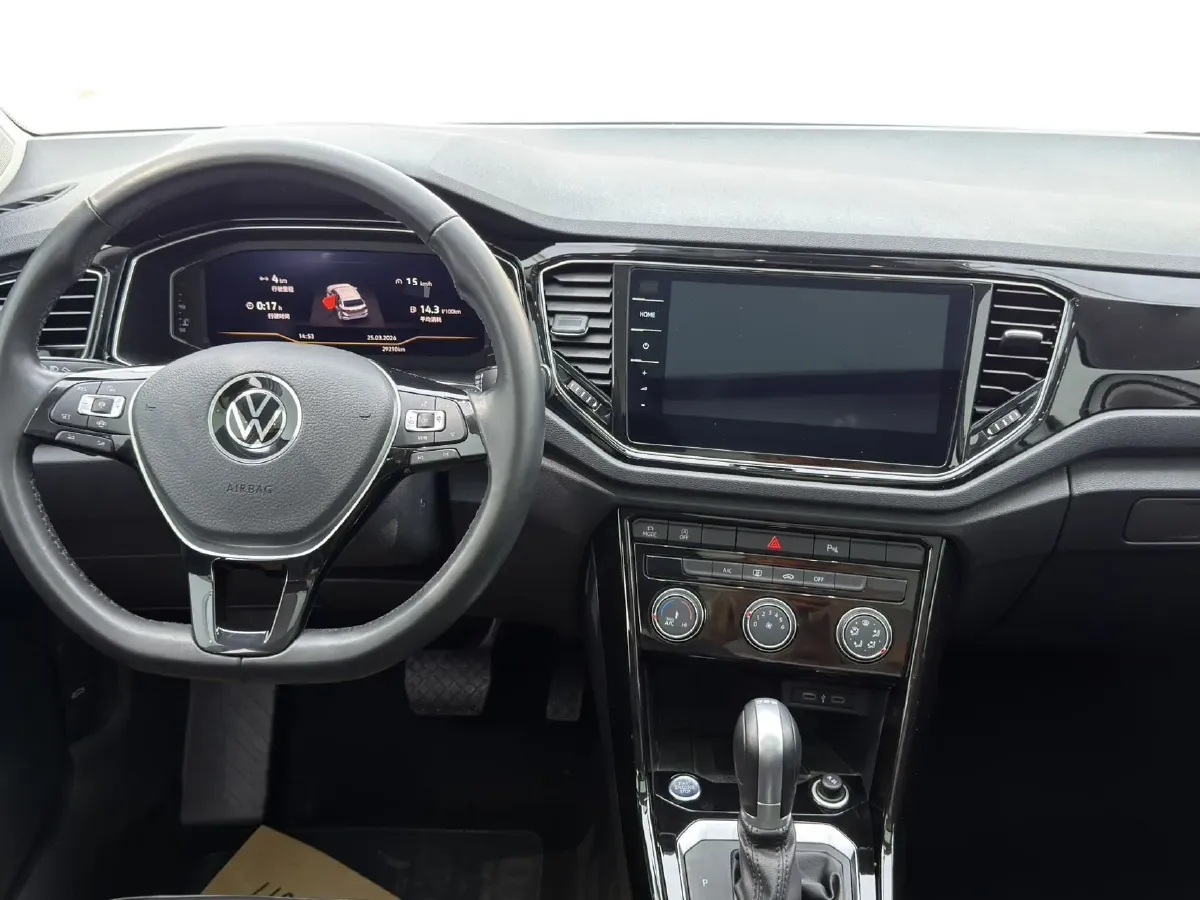 2022 Volkswagen T-Roc 1.4T 150HP L4 7DCT,autocango,china used car exporter,china ev exporter,chinese used car exporter,chinese used ev exporter