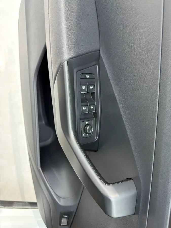 2022 Volkswagen T-Roc 1.4T 150HP L4 7DCT,autocango,china used car exporter,china ev exporter,chinese used car exporter,chinese used ev exporter