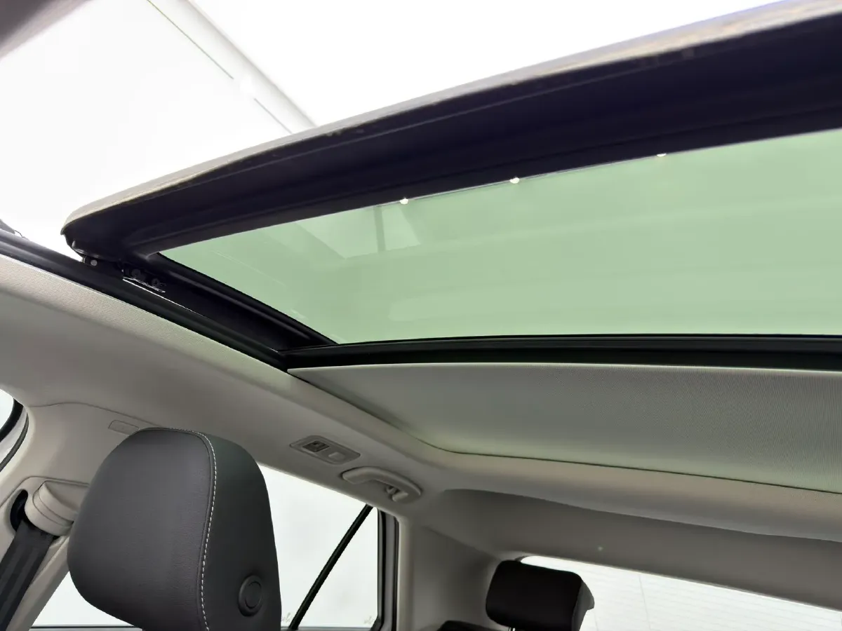 2022 Volkswagen T-Roc 1.4T 150HP L4 7DCT,autocango,china used car exporter,china ev exporter,chinese used car exporter,chinese used ev exporter