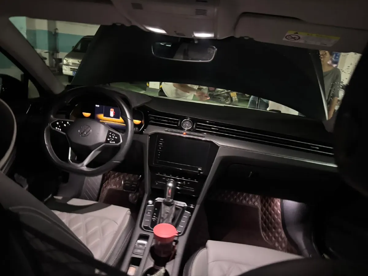 2023 Volkswagen Magotan 2.0T 186HP L4 7DCT,autocango,china used car exporter,china ev exporter,chinese used car exporter,chinese used ev exporter