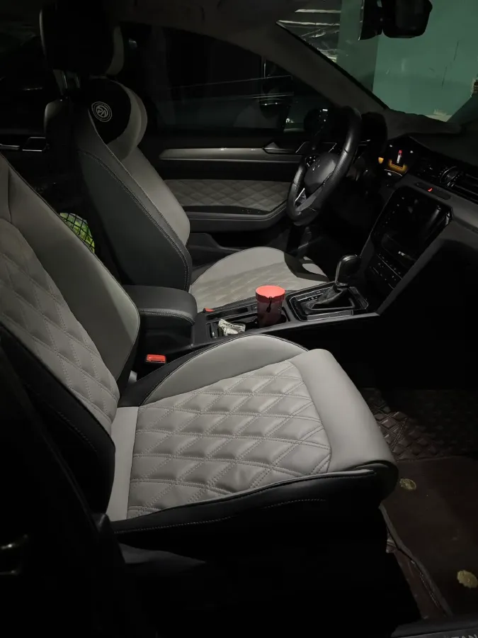 2023 Volkswagen Magotan 2.0T 186HP L4 7DCT,autocango,china used car exporter,china ev exporter,chinese used car exporter,chinese used ev exporter