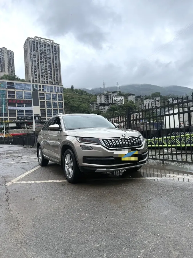 2018 Skoda Kodiak 2.0T 186HP L4 7DCT,autocango,china used car exporter,china ev exporter,chinese used car exporter,chinese used ev exporter