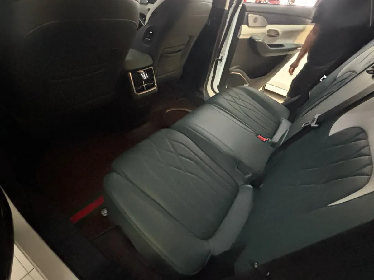 2023 ChangAn LanTuoZhe 2.0T 233HP L4 8AT,autocango,china used car exporter,china ev exporter,chinese used car exporter,chinese used ev exporter