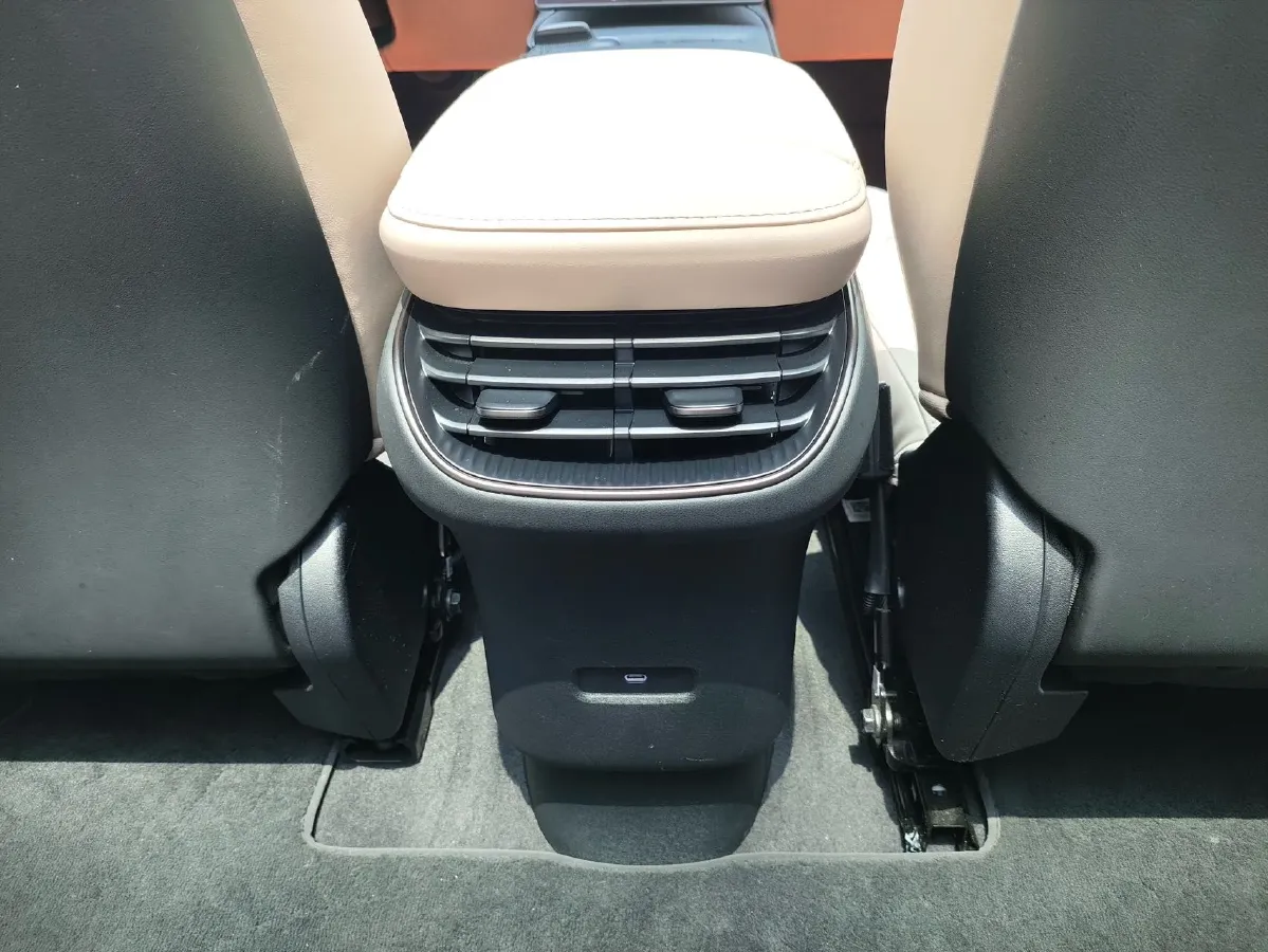 2024 NIO ET5T BEV 75KWH,autocango,china used car exporter,china ev exporter,chinese used car exporter,chinese used ev exporter