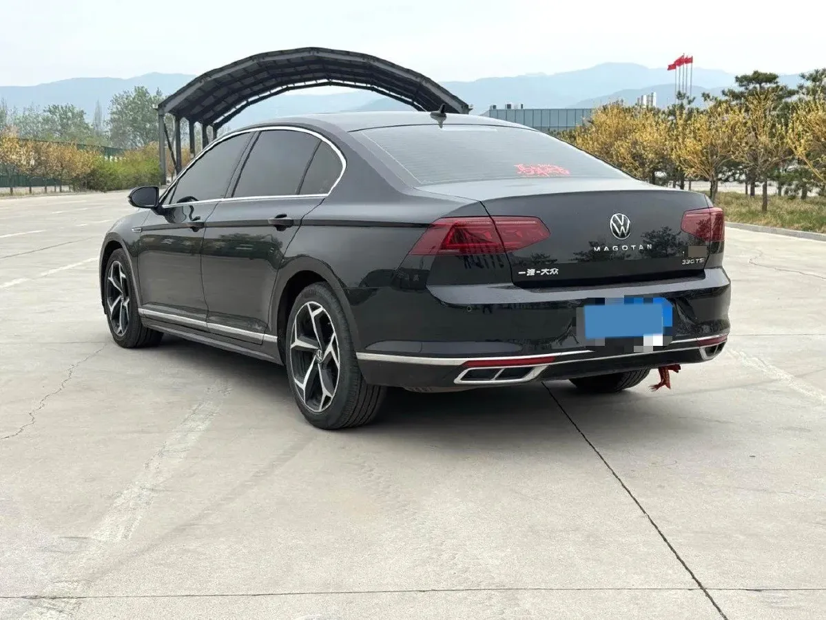 2023 Volkswagen Magotan 2.0T 186HP L4 7DCT,autocango,china used car exporter,china ev exporter,chinese used car exporter,chinese used ev exporter