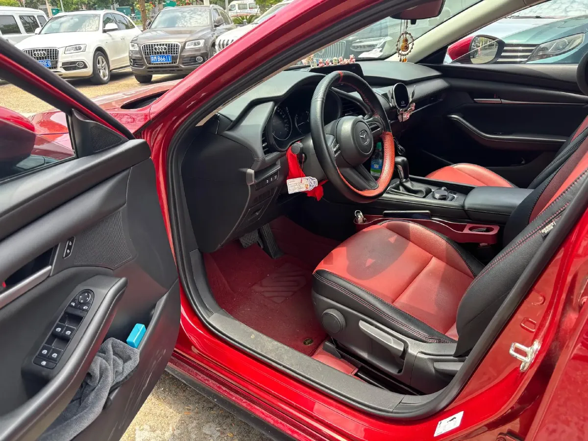 2023 Mazda 3 Axela 2.0L 158HP L4 6AT,autocango,china used car exporter,china ev exporter,chinese used car exporter,chinese used ev exporter