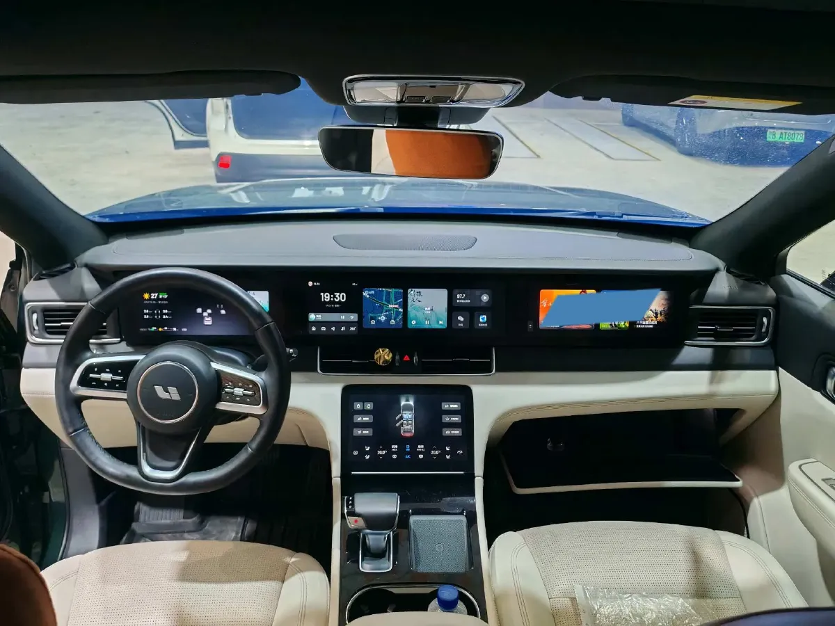 2021 Li ONE Range Extended 131HP REEV 40.5KWH,autocango,china used car exporter,china ev exporter,chinese used car exporter,chinese used ev exporter