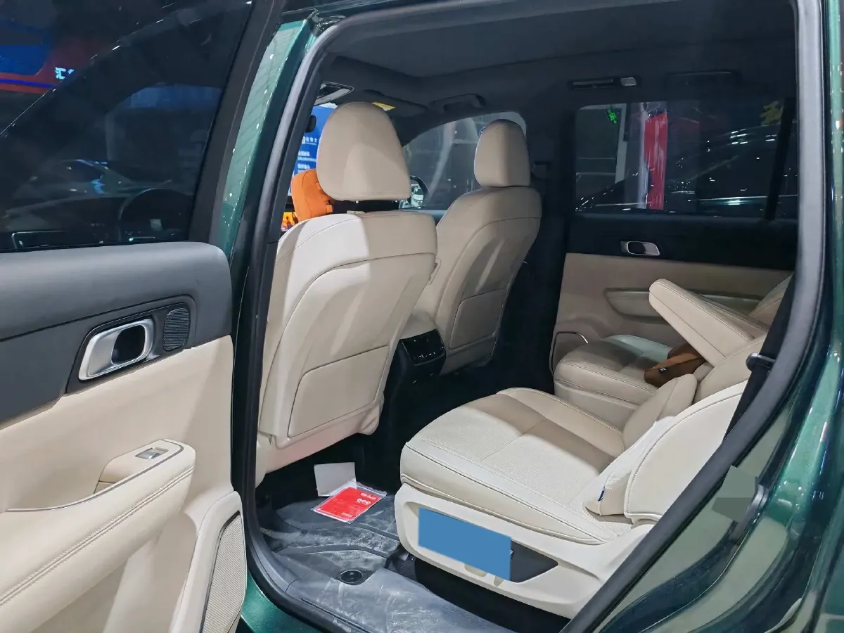 2021 Li ONE Range Extended 131HP REEV 40.5KWH,autocango,china used car exporter,china ev exporter,chinese used car exporter,chinese used ev exporter