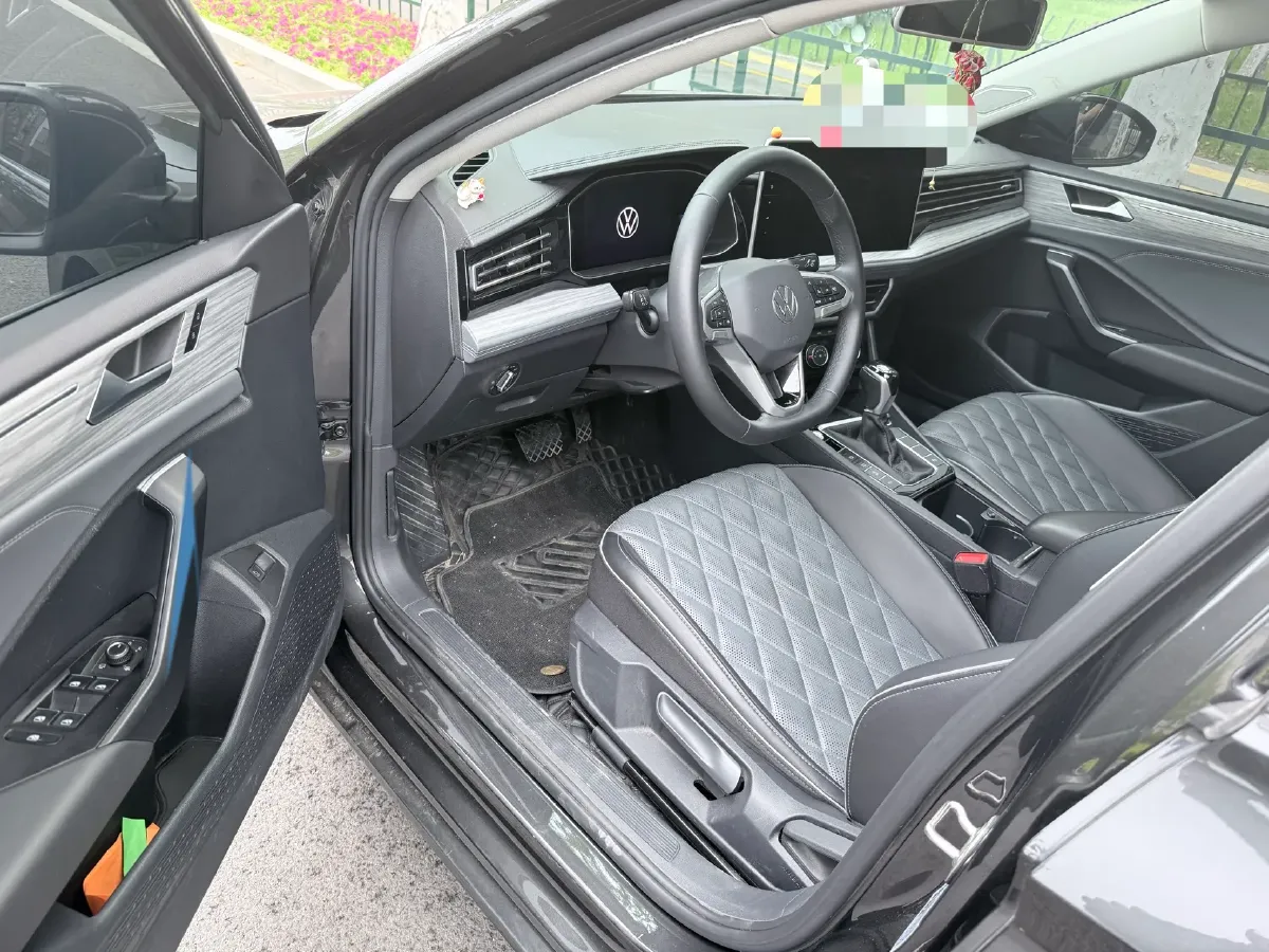 2023 Volkswagen Sagitar 1.5T 160HP L4 7DCT,autocango,china used car exporter,china ev exporter,chinese used car exporter,chinese used ev exporter