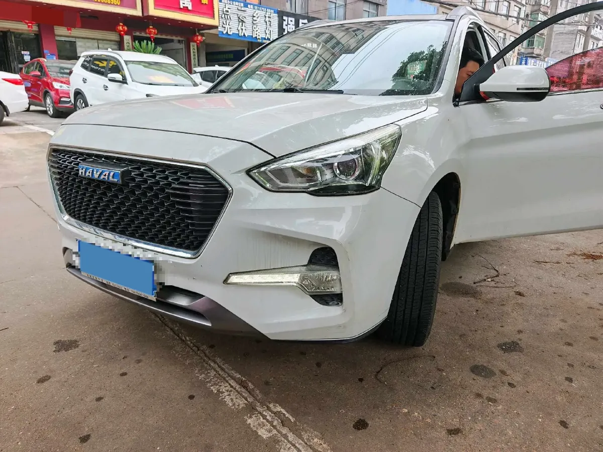 2017 Haval M6 1.5T 150HP L4 6MT,autocango,china used car exporter,china ev exporter,chinese used car exporter,chinese used ev exporter