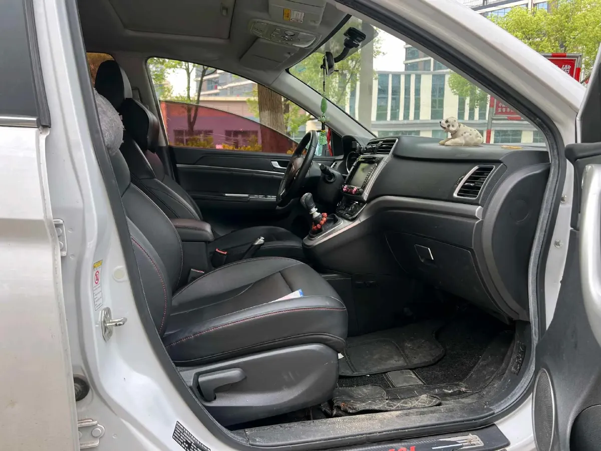 2017 Haval M6 1.5T 150HP L4 6MT,autocango,china used car exporter,china ev exporter,chinese used car exporter,chinese used ev exporter