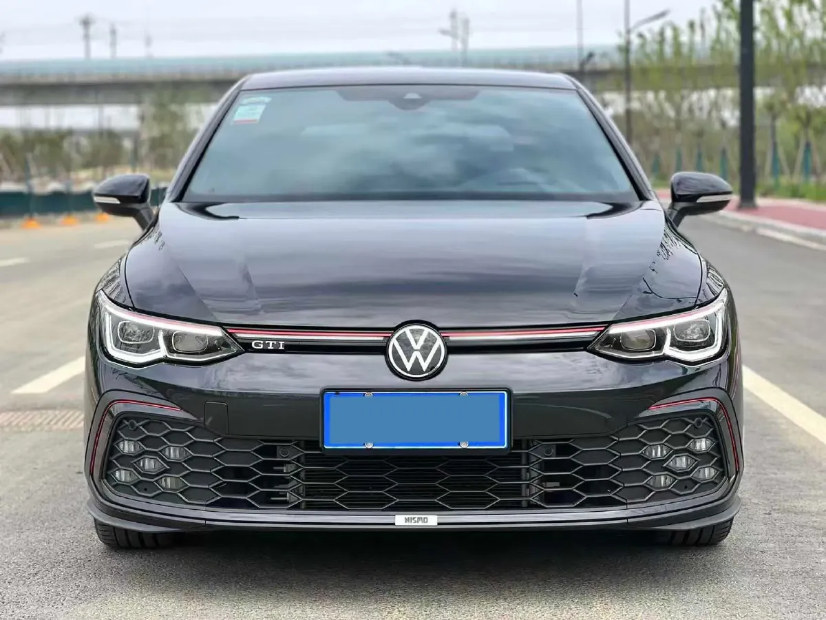 2023 Volkswagen GolfGTI 2.0T 220HP L4 7DCT,autocango,china used car exporter,china ev exporter,chinese used car exporter,chinese used ev exporter