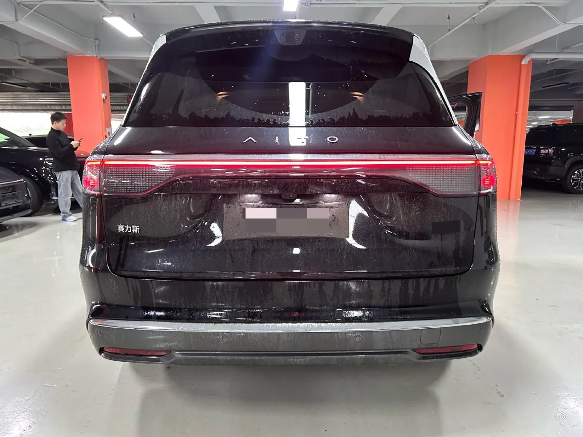 2025 AITO AITO M8 REEV 160HP REEV 53.4KWH,autocango,china used car exporter,china ev exporter,chinese used car exporter,chinese used ev exporter