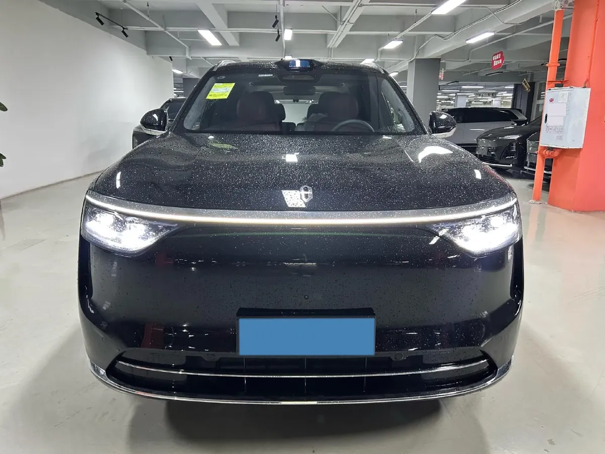 2025 AITO AITO M8 REEV 160HP REEV 53.4KWH,autocango,china used car exporter,china ev exporter,chinese used car exporter,chinese used ev exporter