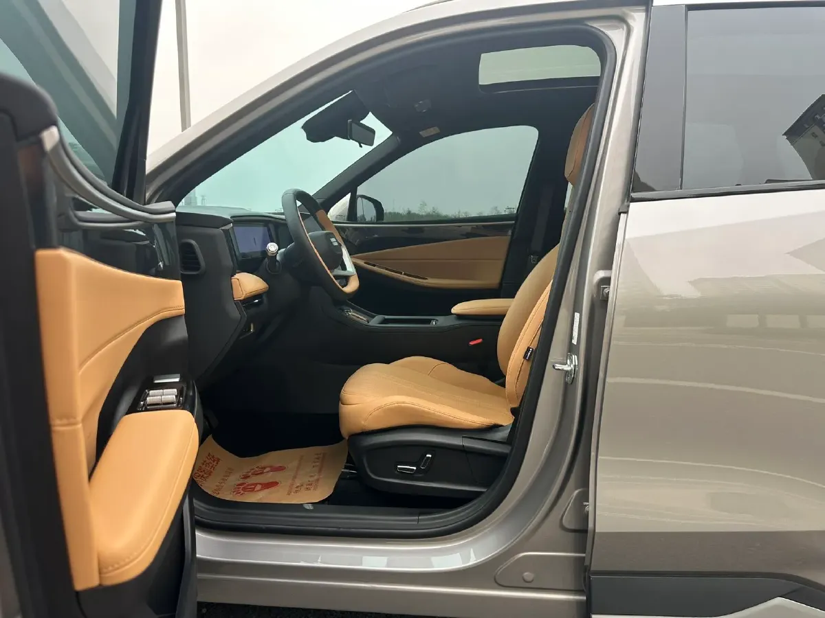 2024 Geely Galaxy L7 1.5T 163HP L4 3DHT PHEV 18.7KWH,autocango,china used car exporter,china ev exporter,chinese used car exporter,chinese used ev exporter