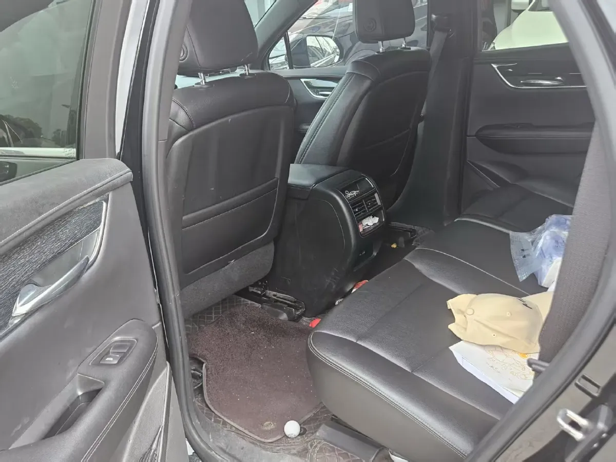 2021 Cadillac XT5 2.0T 237HP L4 9AT,autocango,china used car exporter,china ev exporter,chinese used car exporter,chinese used ev exporter