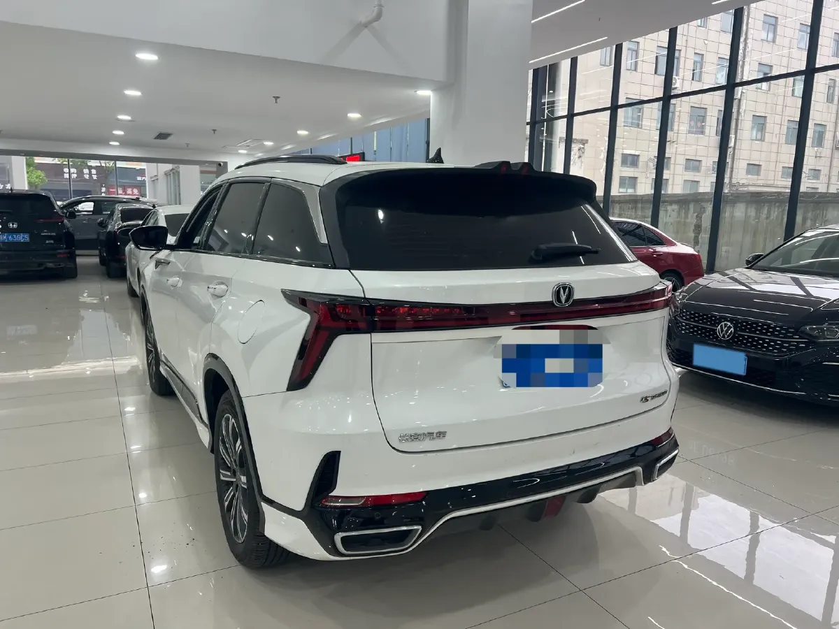 2023 ChangAn CS75 Plus 1.5T 188HP L4 8AT,autocango,china used car exporter,china ev exporter,chinese used car exporter,chinese used ev exporter