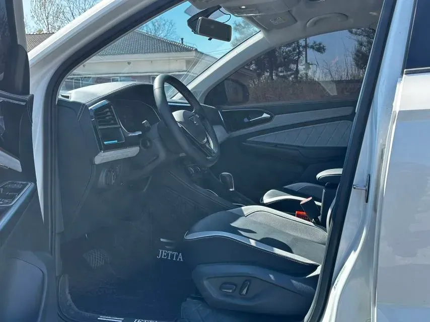 2023 Jetta VS7 1.4T 150HP L4 6AT,autocango,china used car exporter,china ev exporter,chinese used car exporter,chinese used ev exporter