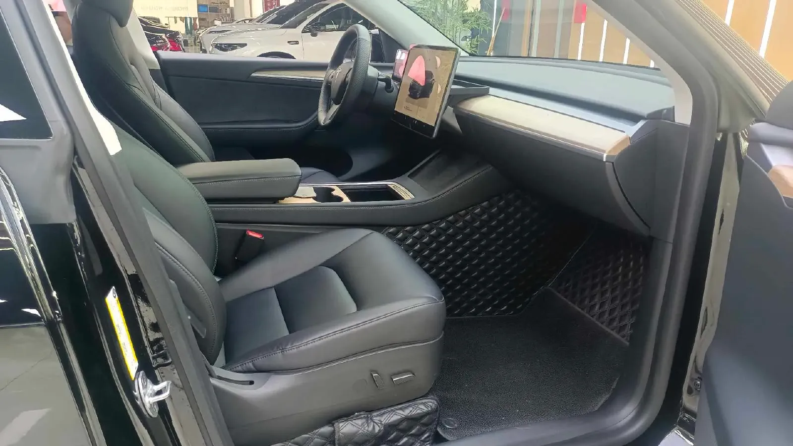 2022 Tesla Model Y BEV 60KWH,autocango,china used car exporter,china ev exporter,chinese used car exporter,chinese used ev exporter