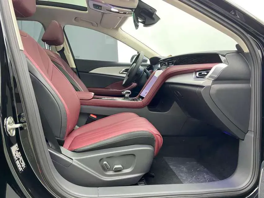 2025 HongQi H5 1.5T 150HP L4 1DHT PHEV,autocango,china used car exporter,china ev exporter,chinese used car exporter,chinese used ev exporter