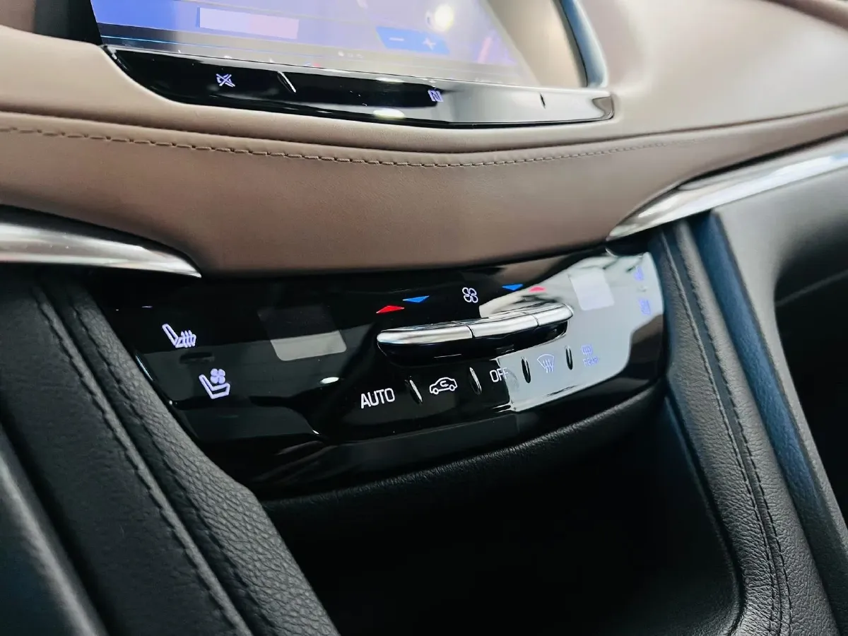 2020 Cadillac XT5 2.0T 237HP L4 9AT,autocango,china used car exporter,china ev exporter,chinese used car exporter,chinese used ev exporter