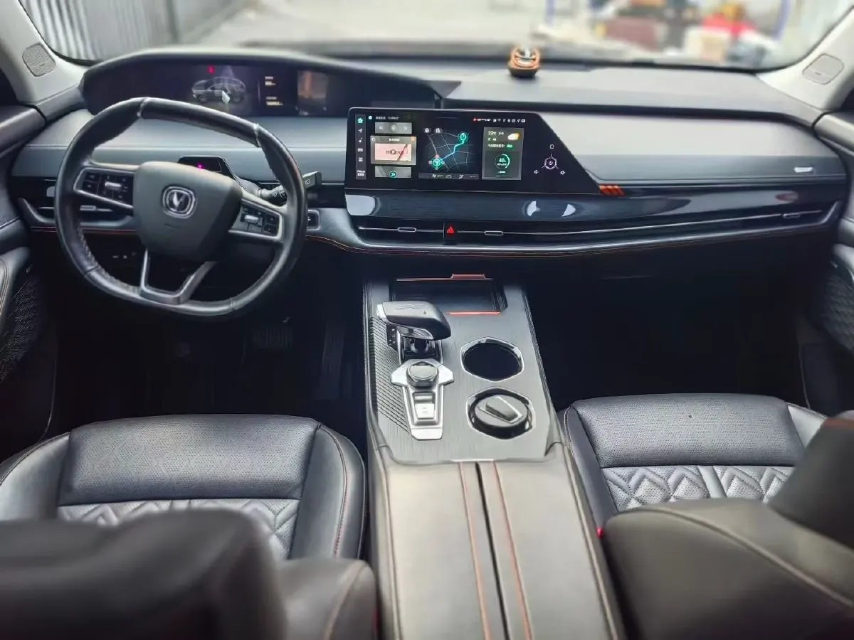 2021 ChangAn UNI-K 2.0T 233HP L4 8AT,autocango,china used car exporter,china ev exporter,chinese used car exporter,chinese used ev exporter