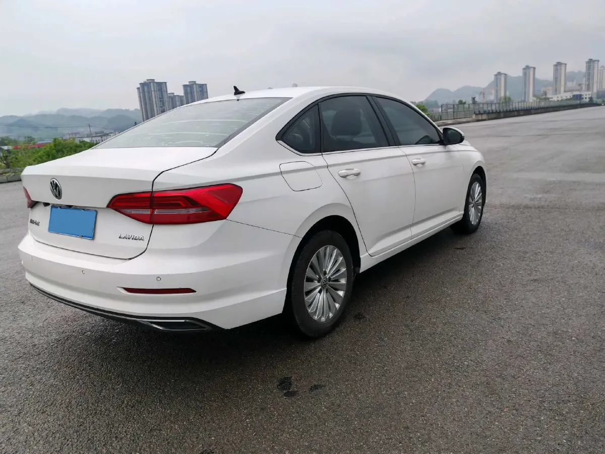 2019 Volkswagen Lavida 1.5L 113HP L4 5MT,autocango,china used car exporter,china ev exporter,chinese used car exporter,chinese used ev exporter
