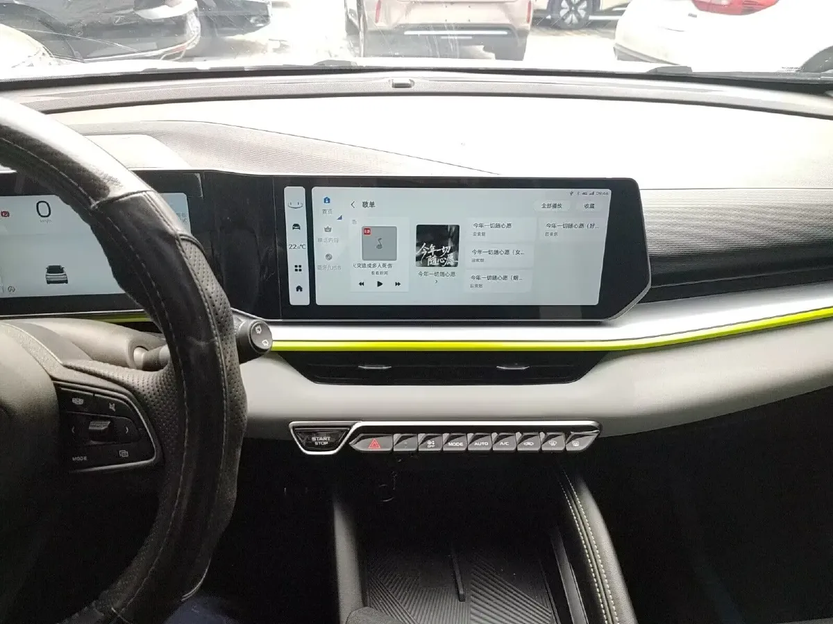 2022 Geely Coolray 1.5T 181HP L4 7DCT,autocango,china used car exporter,china ev exporter,chinese used car exporter,chinese used ev exporter