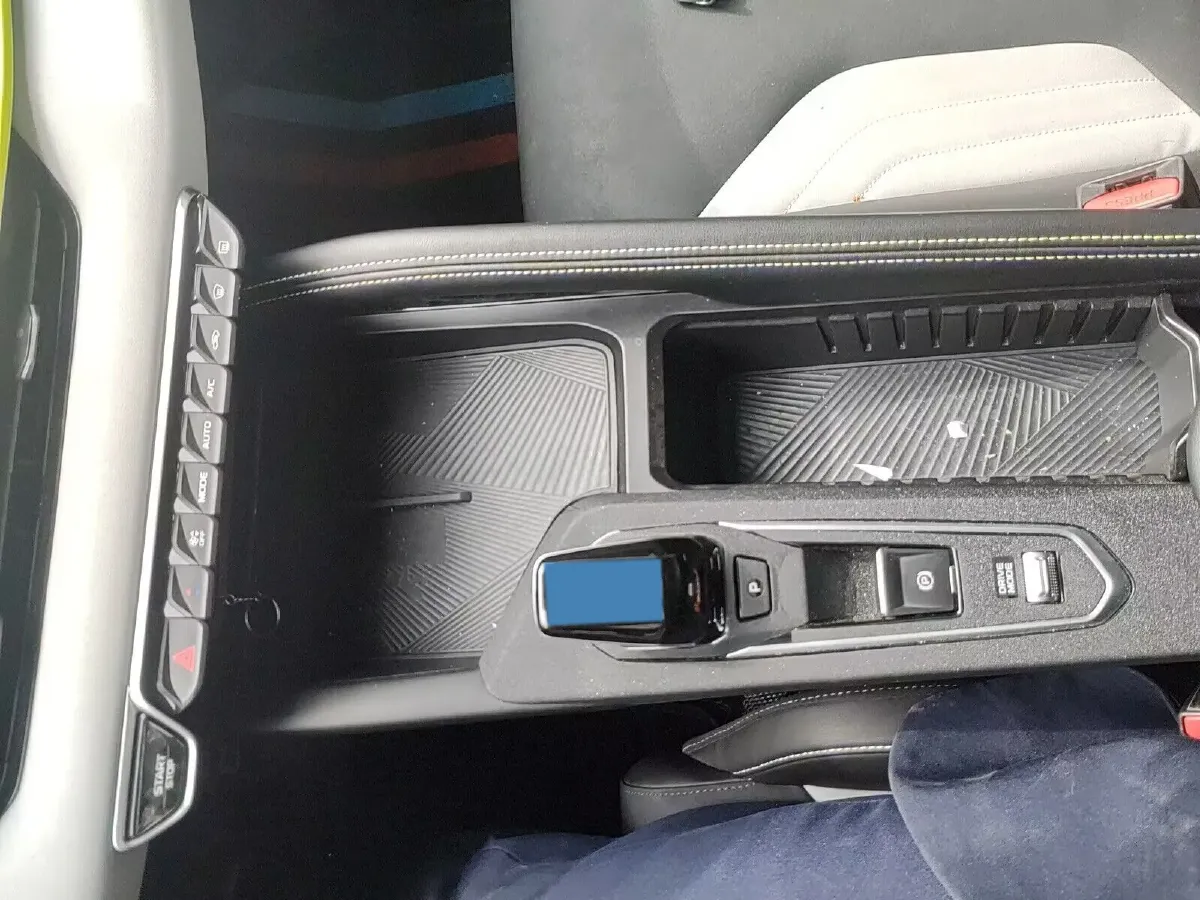 2022 Geely Coolray 1.5T 181HP L4 7DCT,autocango,china used car exporter,china ev exporter,chinese used car exporter,chinese used ev exporter