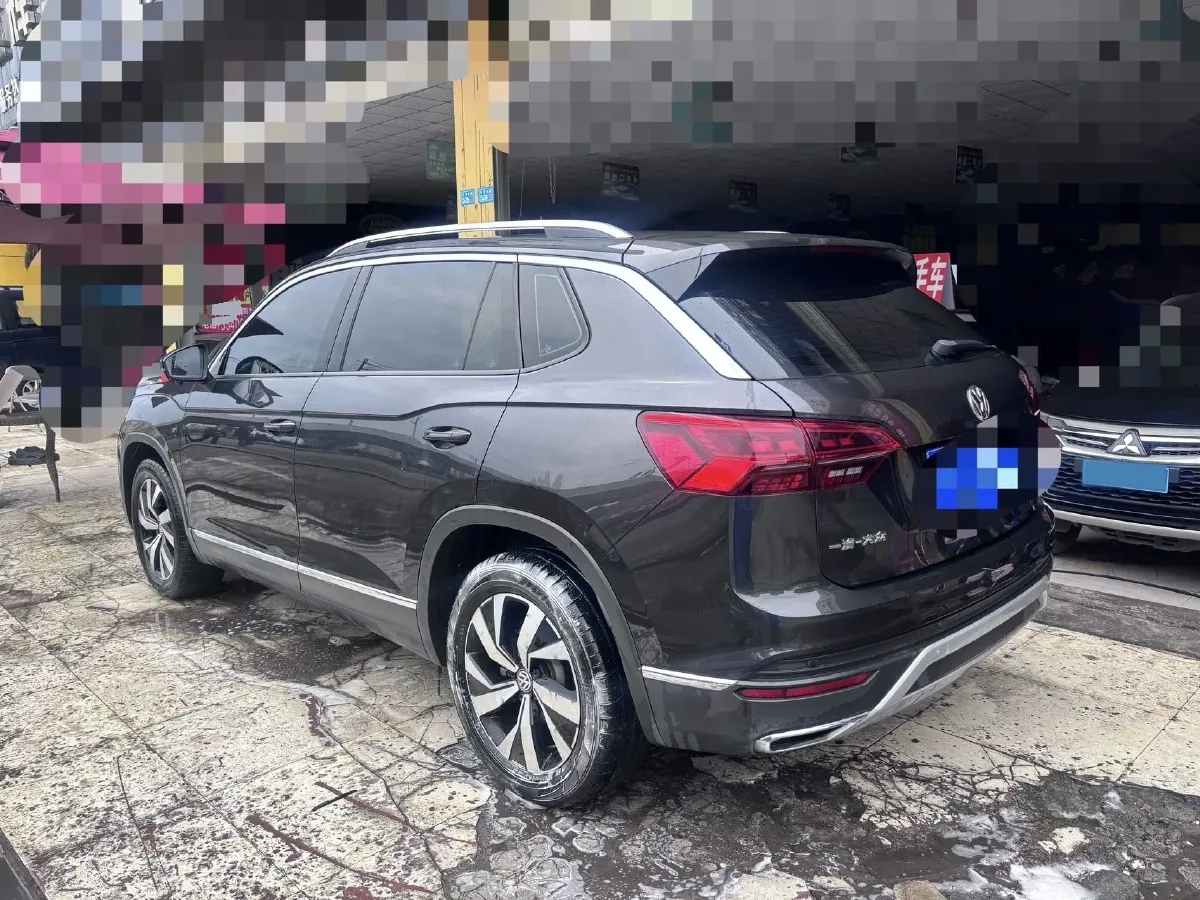 2019 Jeep Cherokee 2.0T 234HP L4 9AT,autocango,china used car exporter,china ev exporter,chinese used car exporter,chinese used ev exporter