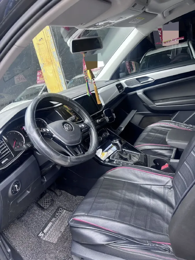 2019 Jeep Cherokee 2.0T 234HP L4 9AT,autocango,china used car exporter,china ev exporter,chinese used car exporter,chinese used ev exporter