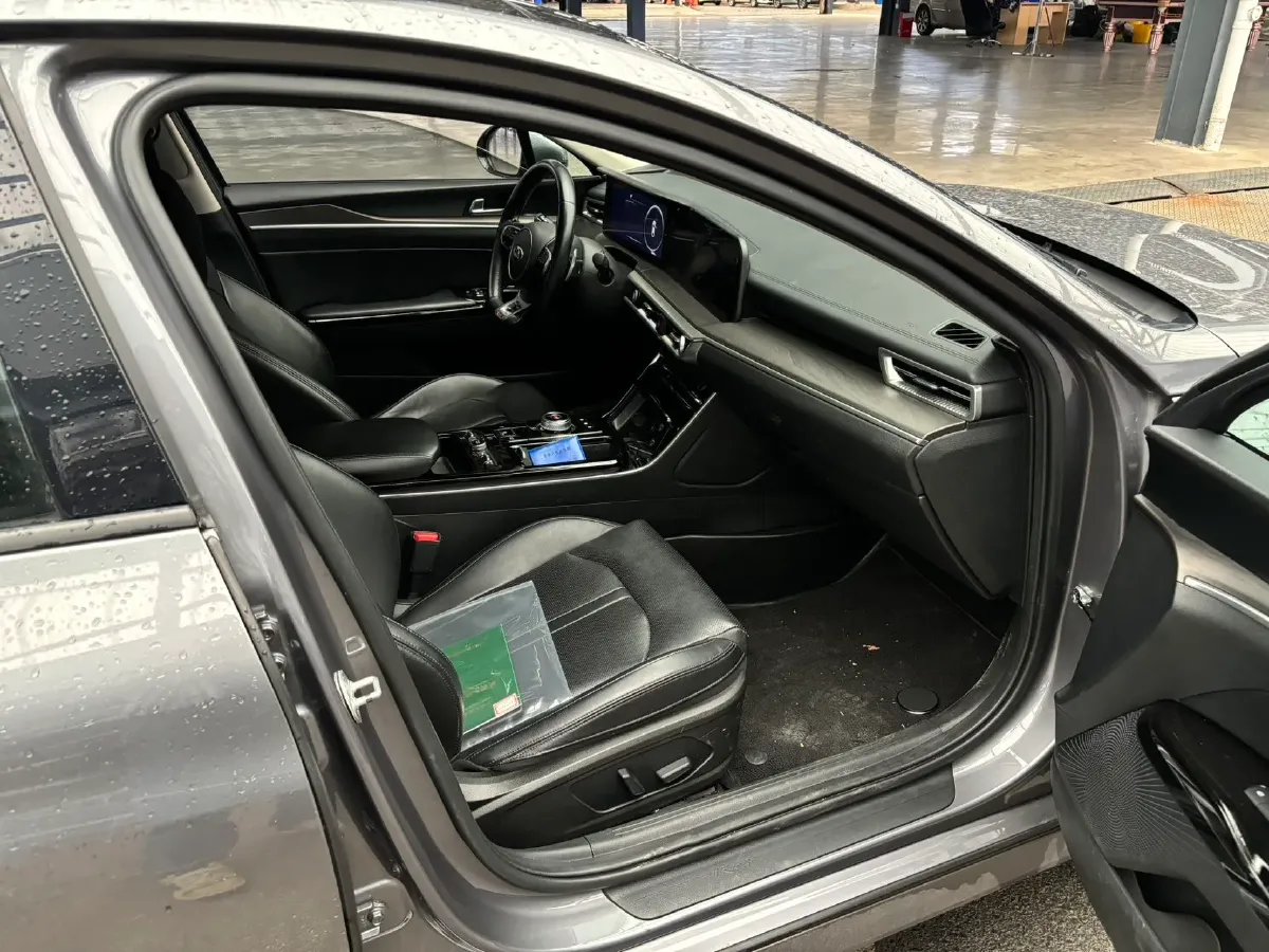 2020 Kia K5 2.0T 240HP L4 8AT,autocango,china used car exporter,china ev exporter,chinese used car exporter,chinese used ev exporter