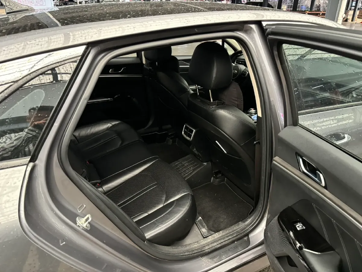 2020 Kia K5 2.0T 240HP L4 8AT,autocango,china used car exporter,china ev exporter,chinese used car exporter,chinese used ev exporter