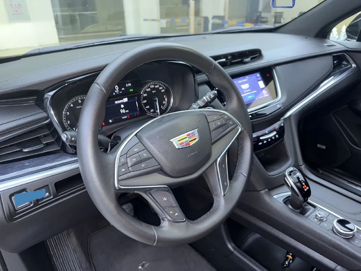 2023 Cadillac XT5 2.0T 237HP L4 9AT,autocango,china used car exporter,china ev exporter,chinese used car exporter,chinese used ev exporter