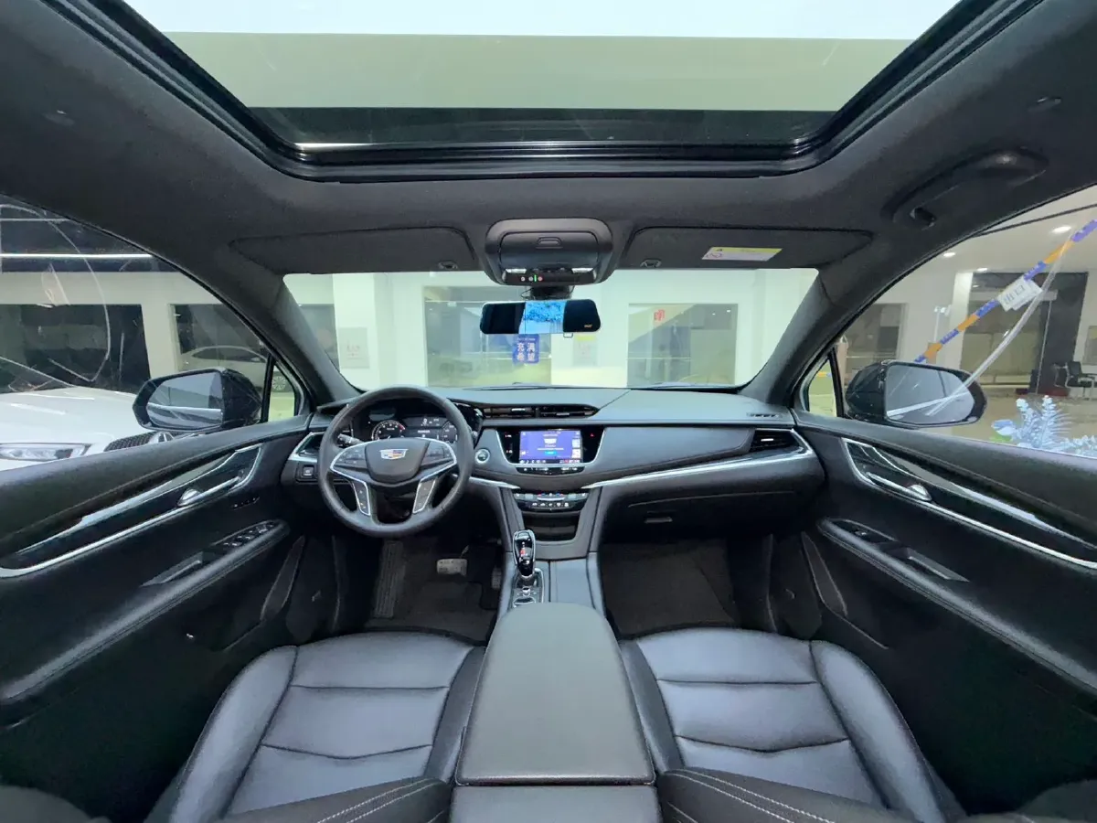 2023 Cadillac XT5 2.0T 237HP L4 9AT,autocango,china used car exporter,china ev exporter,chinese used car exporter,chinese used ev exporter