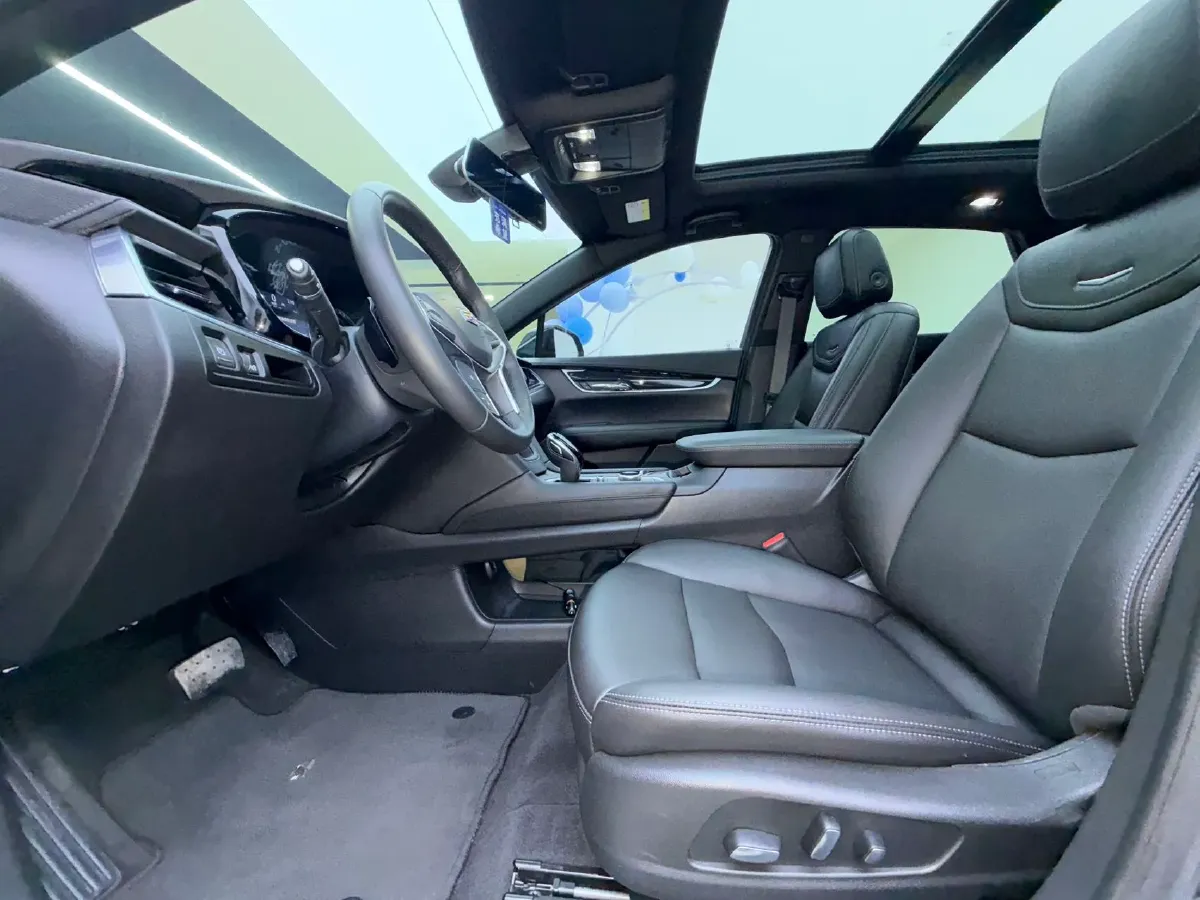 2023 Cadillac XT5 2.0T 237HP L4 9AT,autocango,china used car exporter,china ev exporter,chinese used car exporter,chinese used ev exporter