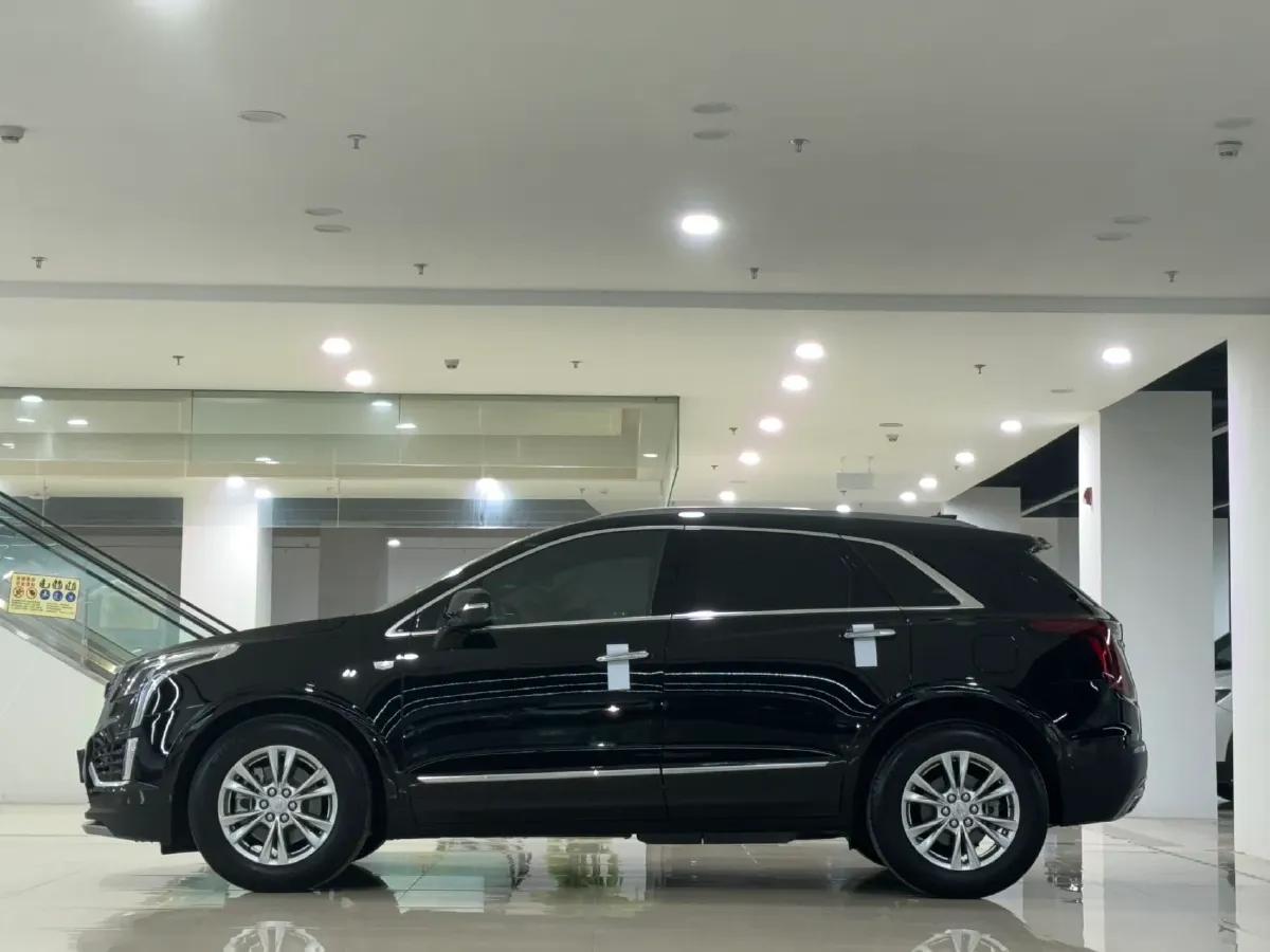 2023 Cadillac XT5 2.0T 237HP L4 9AT,autocango,china used car exporter,china ev exporter,chinese used car exporter,chinese used ev exporter