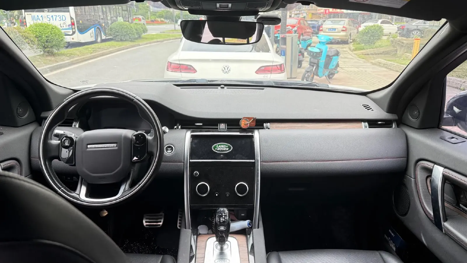 2020 Land Rover Discovery Sport 2.0T 249HP L4 9AT,autocango,china used car exporter,china ev exporter,chinese used car exporter,chinese used ev exporter