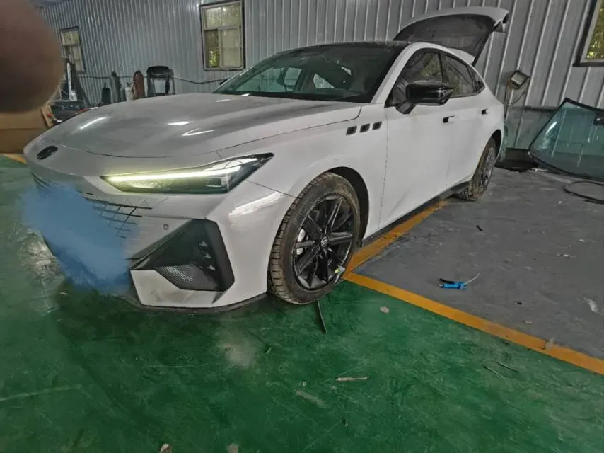 2023 ChangAn UNI-V 1.5T 188HP L4 7DCT,autocango,china used car exporter,china ev exporter,chinese used car exporter,chinese used ev exporter