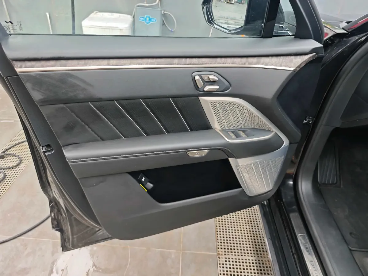 2025 ONVO L90 BEV,autocango,china used car exporter,china ev exporter,chinese used car exporter,chinese used ev exporter