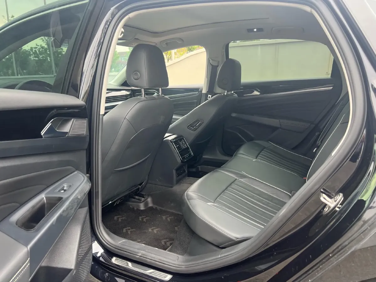 2022 Skoda Kodiak GT 2.0T 186HP L4 7DCT,autocango,china used car exporter,china ev exporter,chinese used car exporter,chinese used ev exporter