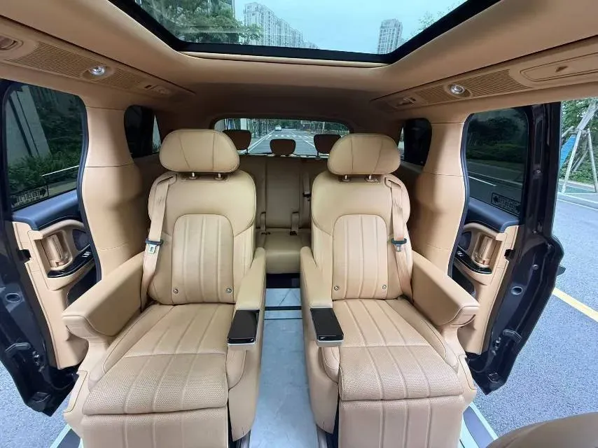 2025 Voyah Dream 1.5T 150HP L4 PHEV 41.7KWH,autocango,china used car exporter,china ev exporter,chinese used car exporter,chinese used ev exporter