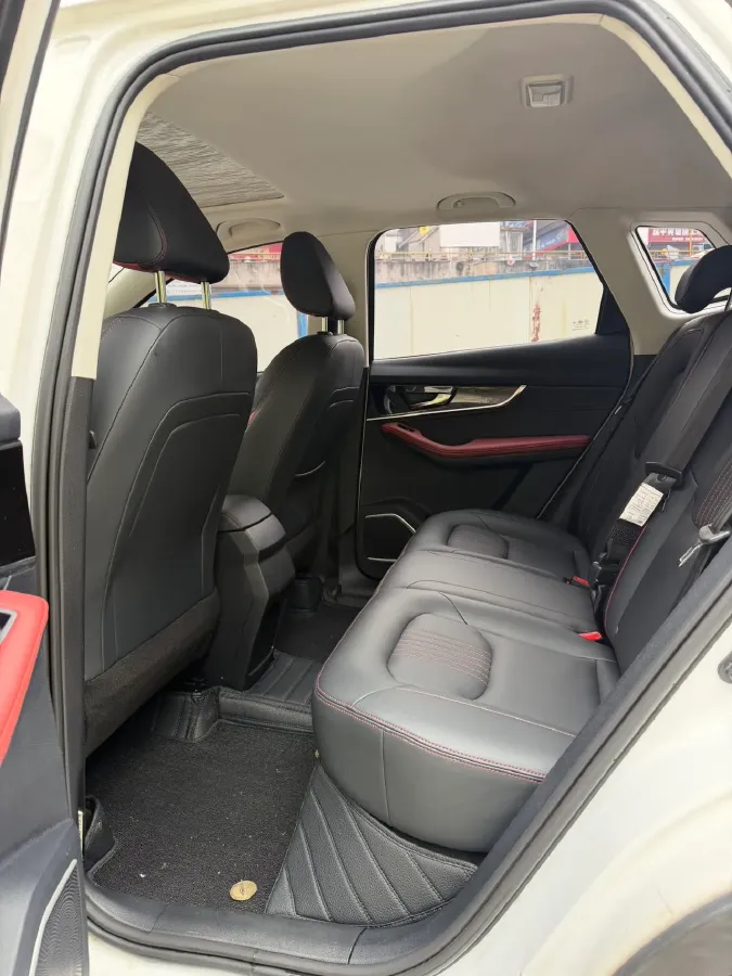 2019 Bestune T33 1.6L 114HP L4 6AT,autocango,china used car exporter,china ev exporter,chinese used car exporter,chinese used ev exporter