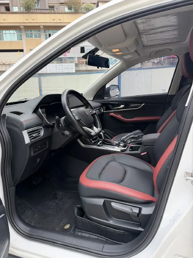 2019 Bestune T33 1.6L 114HP L4 6AT,autocango,china used car exporter,china ev exporter,chinese used car exporter,chinese used ev exporter