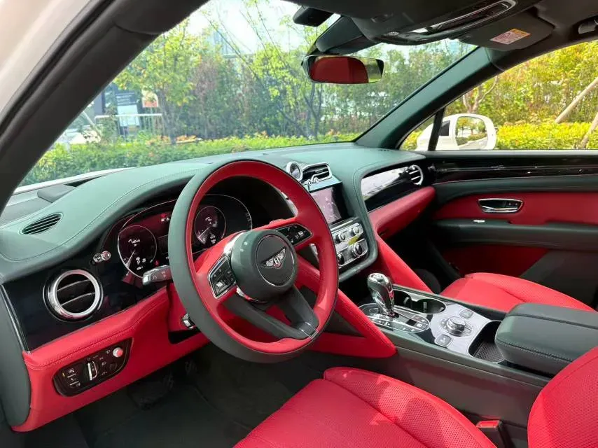 2022 Bentley Bentayga 4.0T 550HP V8 8AT,autocango,china used car exporter,china ev exporter,chinese used car exporter,chinese used ev exporter