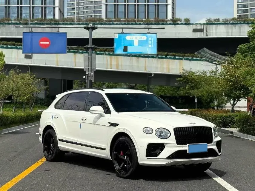 2022 Bentley Bentayga 4.0T 550HP V8 8AT,autocango,china used car exporter,china ev exporter,chinese used car exporter,chinese used ev exporter