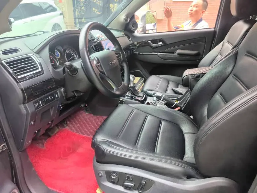 2021 Isuzu D-MAX 1.9T 163HP L4 6MT,autocango,china used car exporter,china ev exporter,chinese used car exporter,chinese used ev exporter